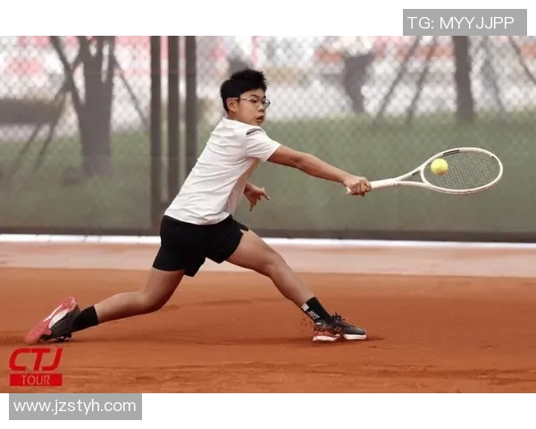 探索现代网球发展趋势与运动员竞技表现及训练革新的深度观察研究